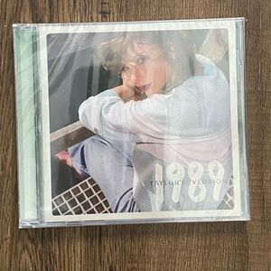 1989 (Taylor’s Version) Aquamarine Green Edition Deluxe CD